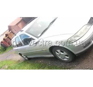Дверь Opel Vectra B задняя левая, универсал